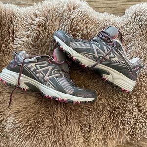 NWOB New Balance Grey and White Trail Shoes